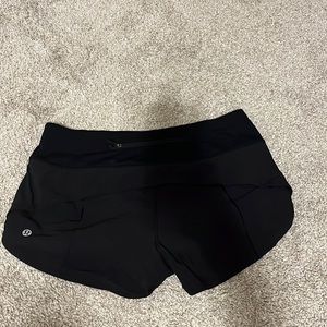 Lululemon Black align shorts size 4 inseam 2.5!